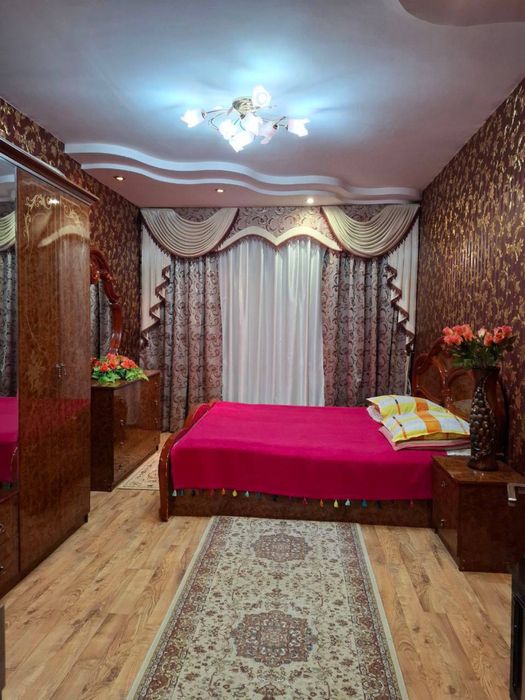 Продаётся квартира ТТЗ 2 3 комнатная 1 этаж 80 кв.м срочно,раздельная