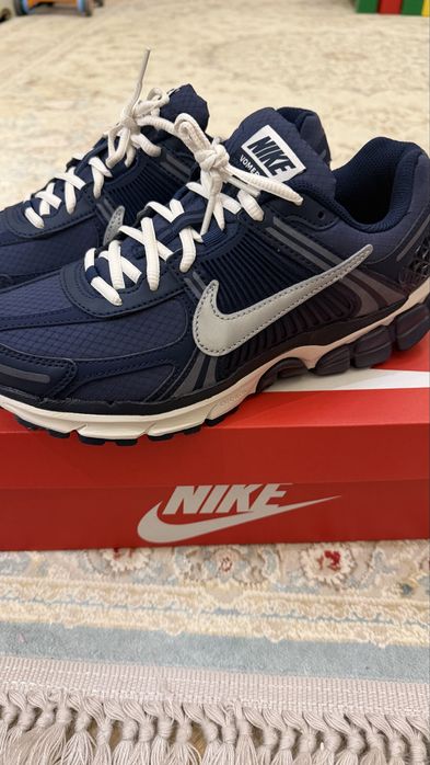 Кроссовки Nike vomero 5
