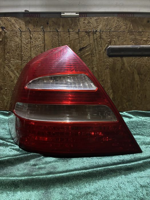 Mercedes-Benz W211 E500 на разбор