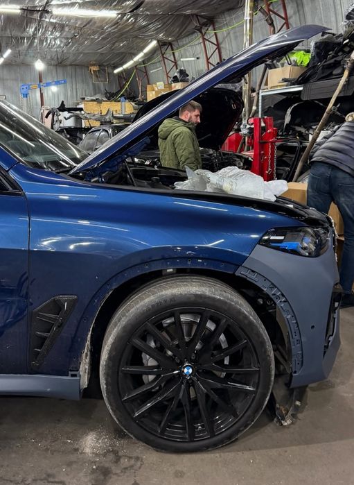 G05 LCI X5M пакет F95 BMW предна броня задна броня фарове стопове