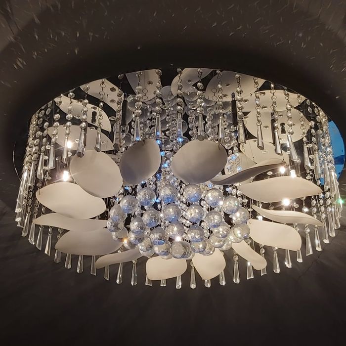 Люста потолочная