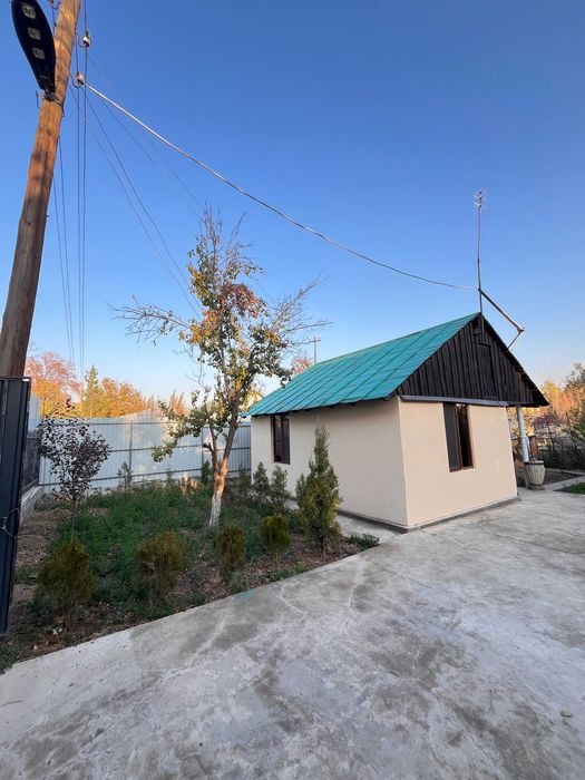 Продается Дача с выходом на речку, в Кибрае на Майском. 6+4 соток