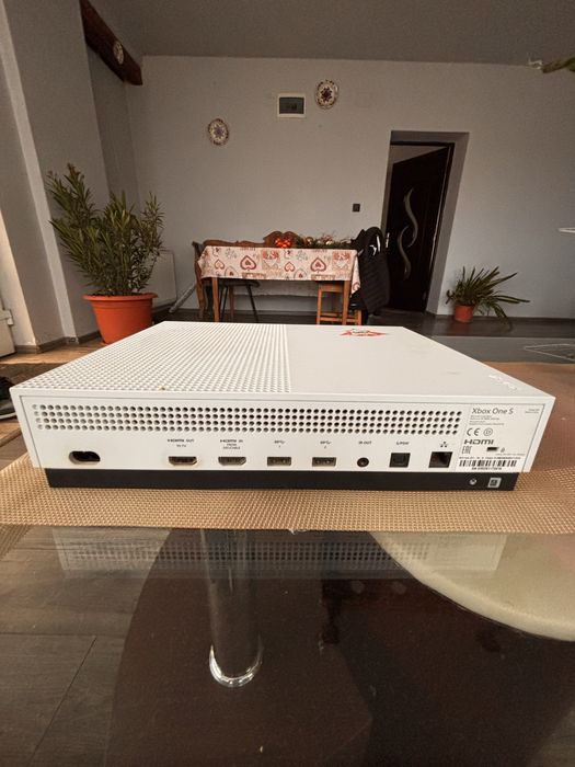 X-box one s cu o maneta