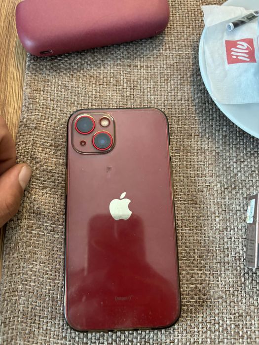 Iphone 13  като нов