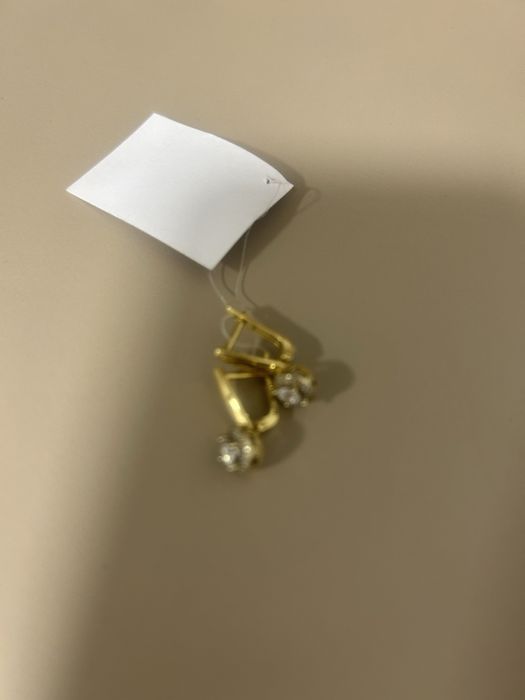 Срочно продам золотые серьги