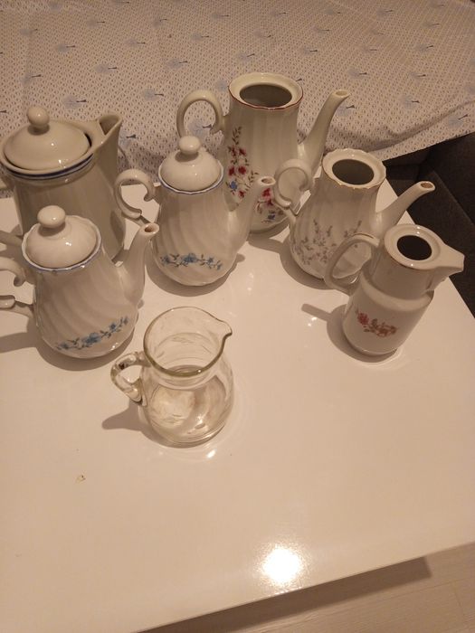 Български порцелан кани.