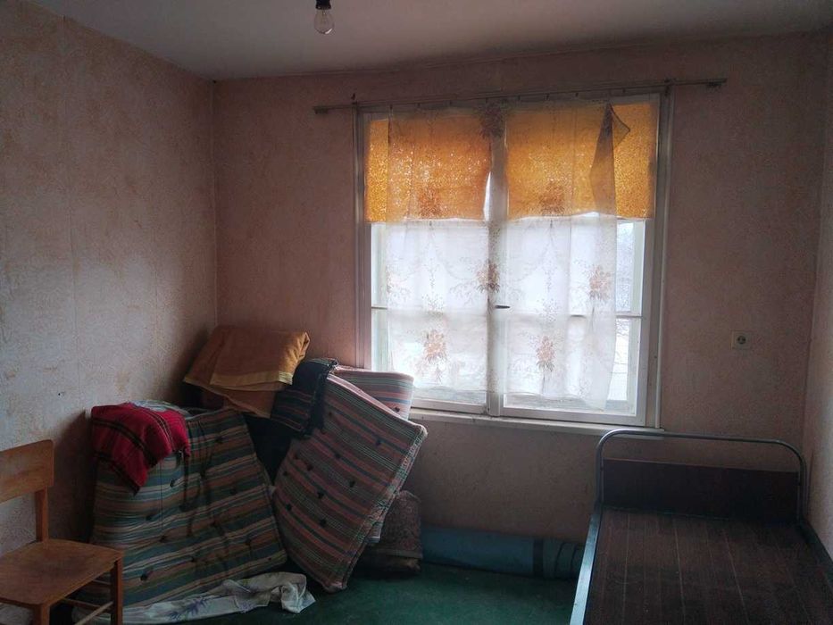 Масивна къща за постояно живеене Расник