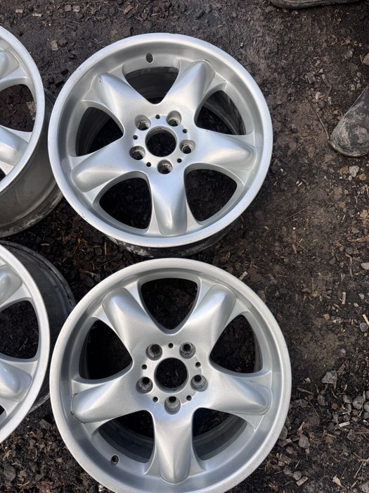 Диски  оргинал  р18  BMW  одноширый