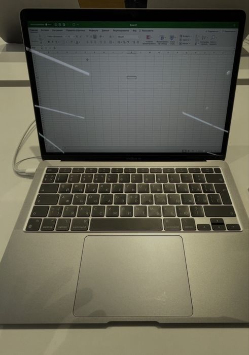 Macbook m1 продам