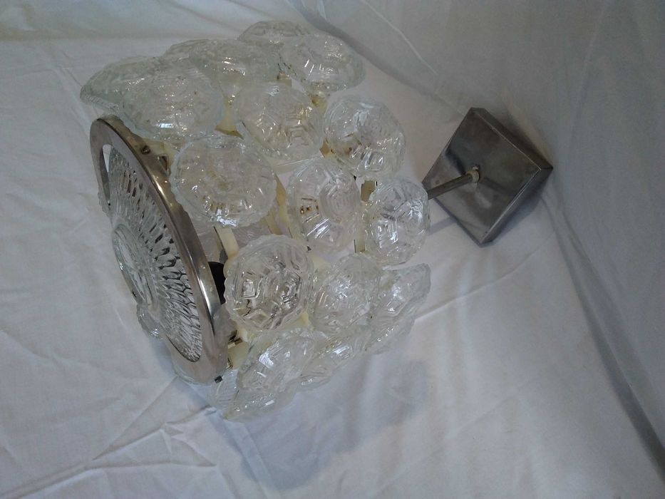 Продавам полилей в комплект с два аплика