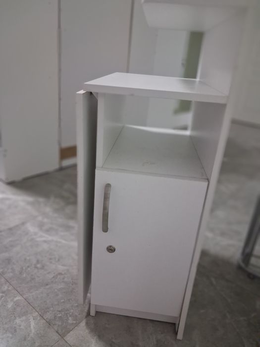 Продам маникюрный стол