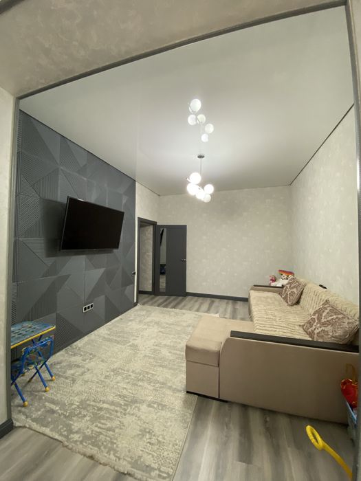 Продам 2-х ком с Гаражом