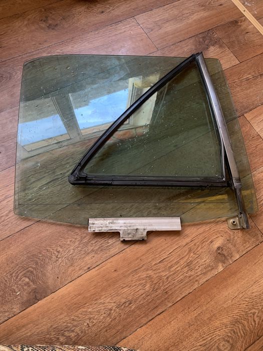 Форточка толька  w124 mersedes