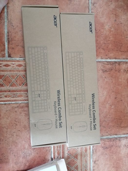Tastatura Poloneza și mouse wireless Acer set Akr9000
