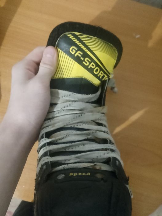Продам коньки GF-Sport
