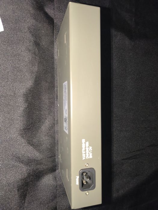 Коммутатор D-LINK DES-1016A