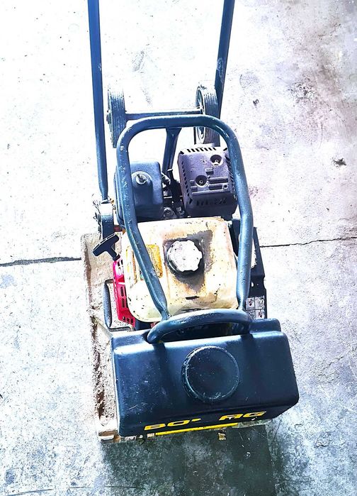Placa compactoare vibranta profesionala Bomag BP 15/45-2