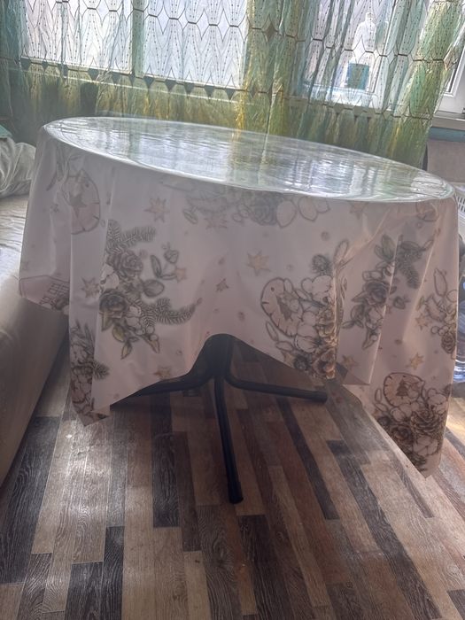 Стол кухонный столовый