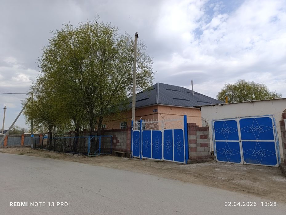 Үй сатылады! 
15 соток жері бар,