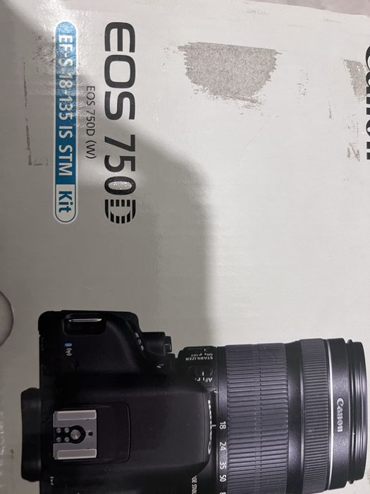 Фотоаппарат Canon EOS 750D