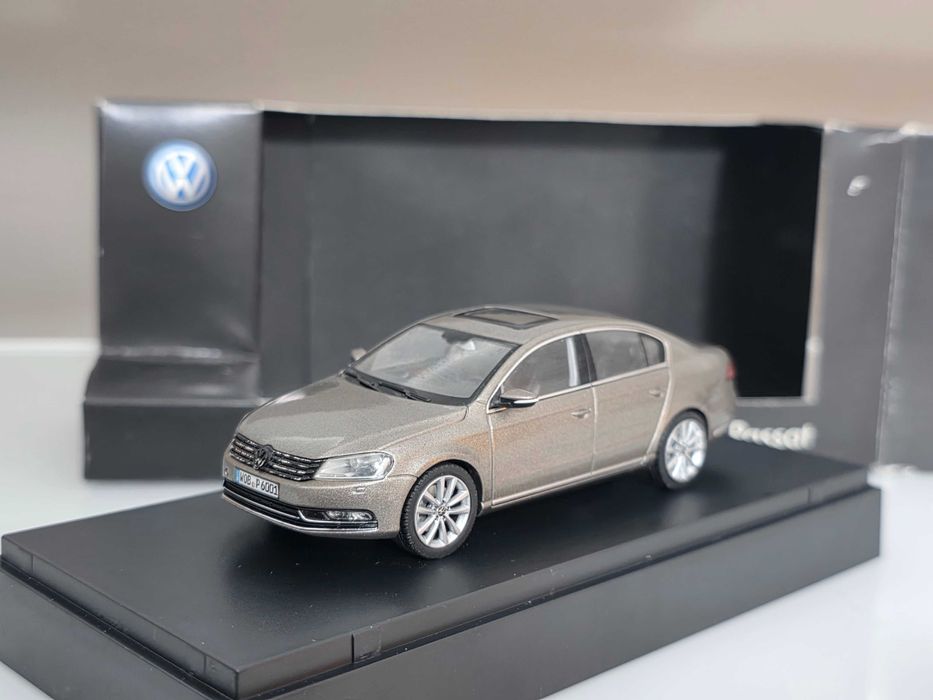 Macheta Auto 1/43 Schuco Dealer Edition VW Volkswagen Passat B7
