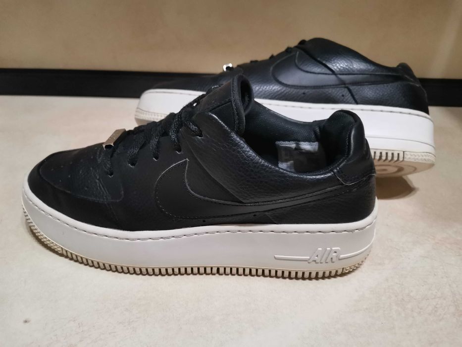 NIKE AIR Force 1 SAGE Low.