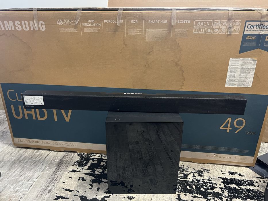 Vand tv samsung smart 4k curbat 123cm + soundbar cu subwoofer