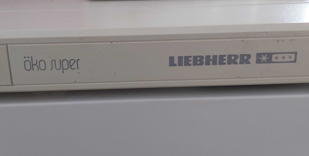 продавам фризер LIEBHERR от 1990 г