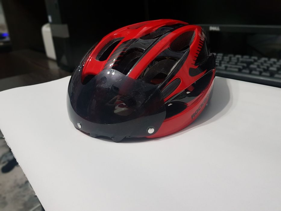 Велосипедный шлем ROCKBROS с линзами