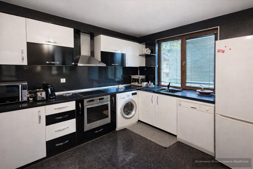 Дава се под наем Тристаен апартамент в Варна, Гръцка махала - 80 кв.м за 750 € - Снимка #1