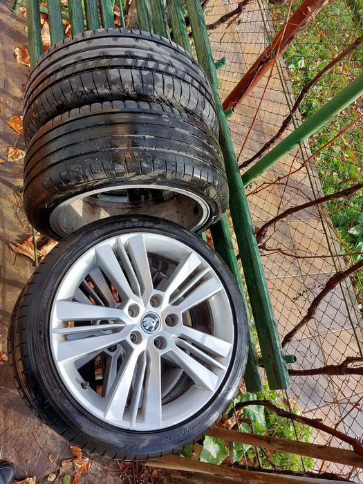 Jante aliaj R18 skoda octavia cu anvelope DUNLOP vara 225 40 ZR18