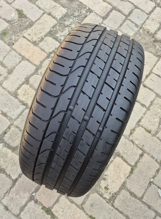 O bucată 245/35 Z R20 vară - una Pirelli