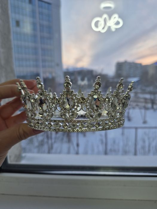 Продам корону для декора на торт