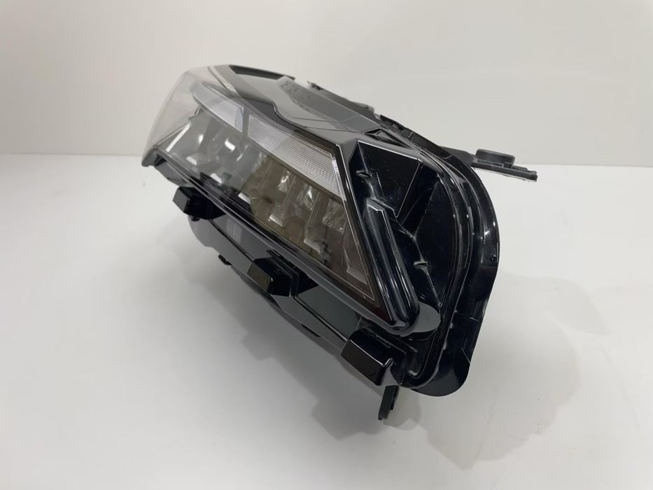 Фара правая Geely Coolray Рестайлинг I