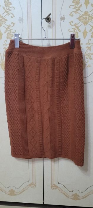 Fusta lana,marimea 40