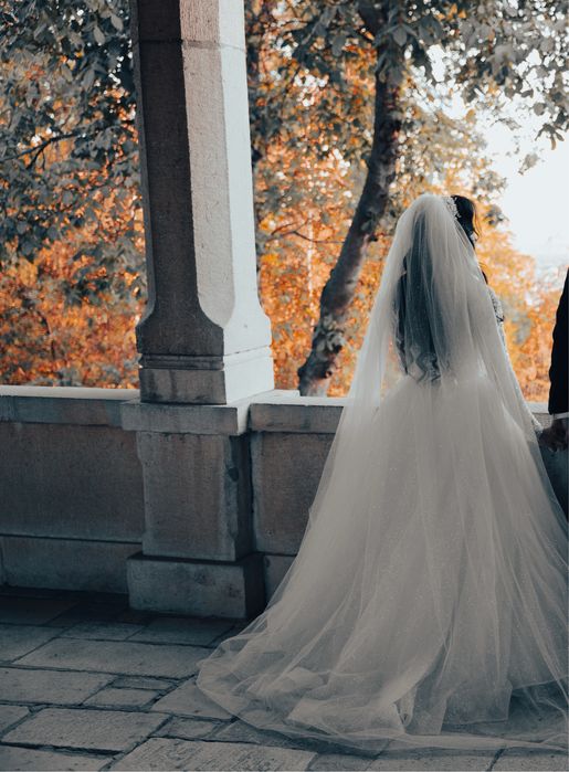 Rochie mireasa,eleganta,potrivita unei fete cu inaltimea de 1,52 m, marimea 34!