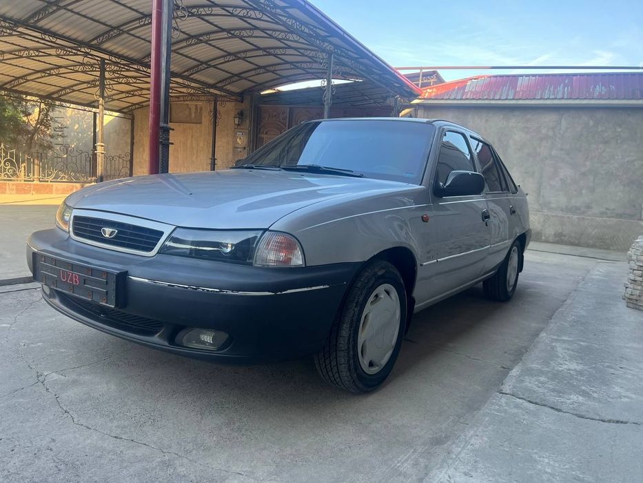 Nexia 1 2002 yil radnoy kraska 2 ta detalida kraska bor benzinda