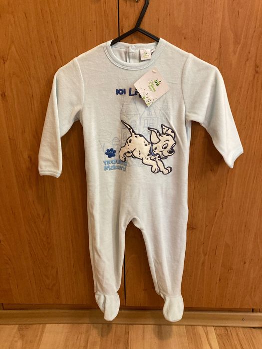 бебешко боди с копчета на гърба