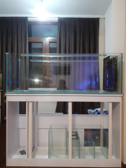Продаётся морской аквариум 280 л