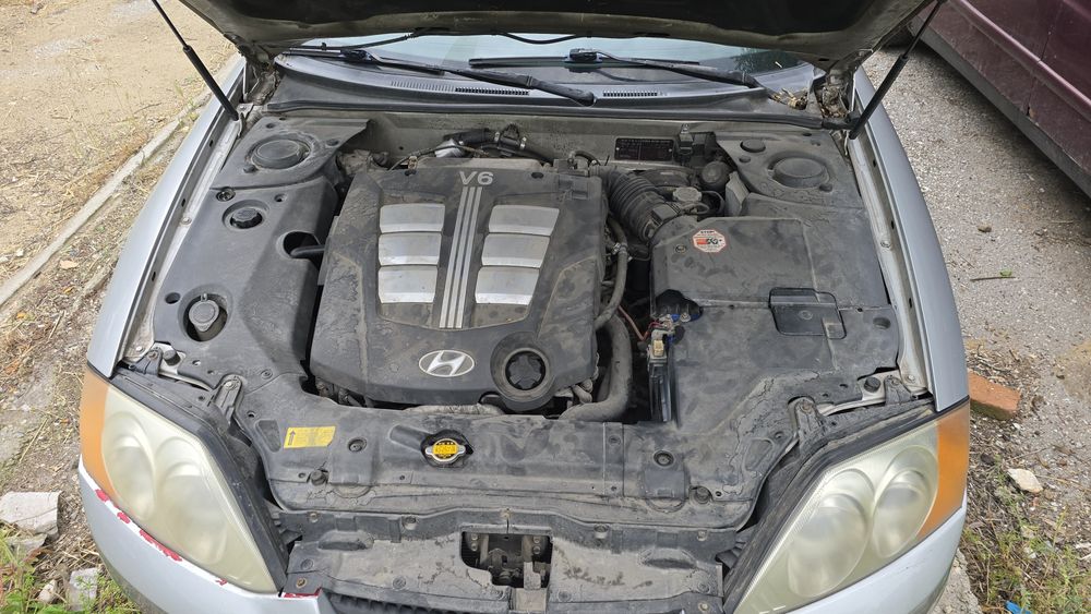 Hyundai  coupe 2.7