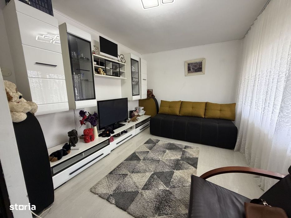 Apartament 2 camere Mioveni, parter, mobilat, Bulevard pretabil spatiu