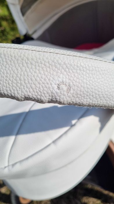 Бебешка бяла количка