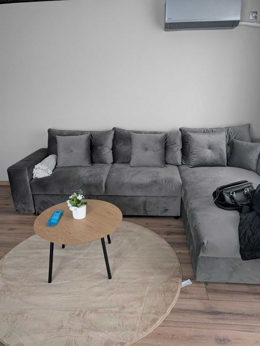 Двустаен апартамент в кв.Железник