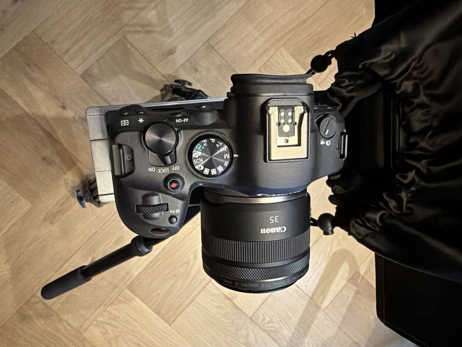 Canon EOS R6 + RF 35mm + teleprompter FEELWORLD + setup complet