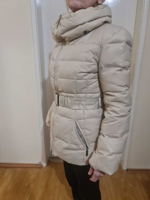 Дамско яке Beneton размер s топло с вата - пух.