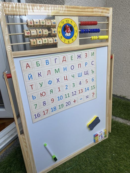 Дървена магнитна дъска със сметало, часовник и комплект букви и цифри