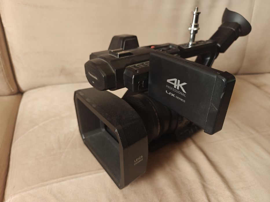 Panasonic AG UX 90 camera