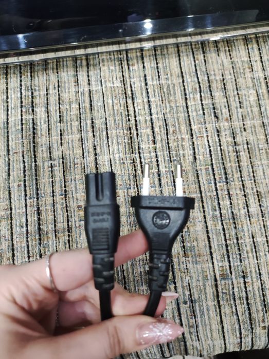 Продам телевизор TCL