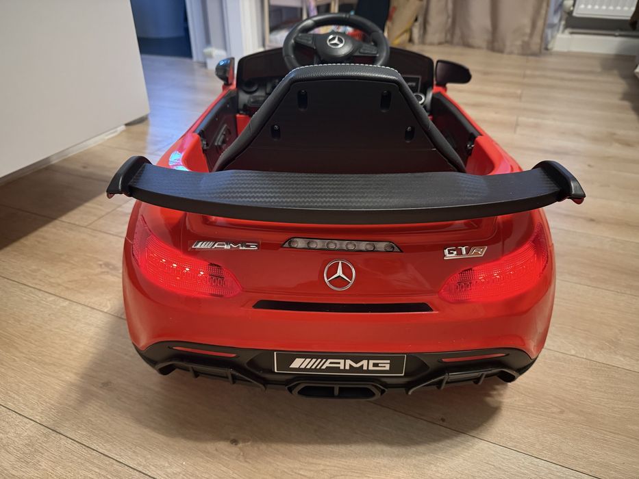 Masinuta copii Mercedes AMG GTR noua