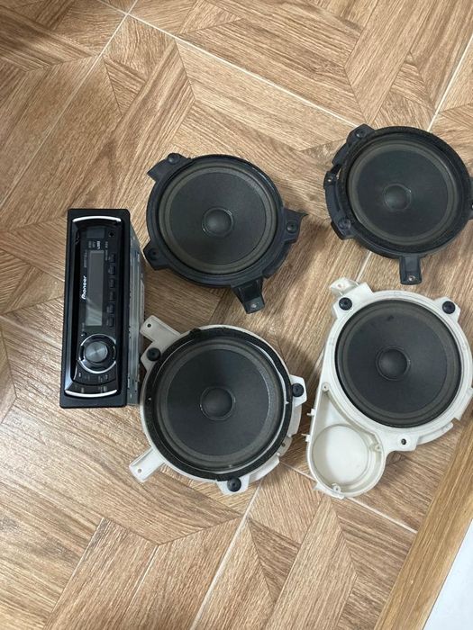 Casetofon auto și boxe